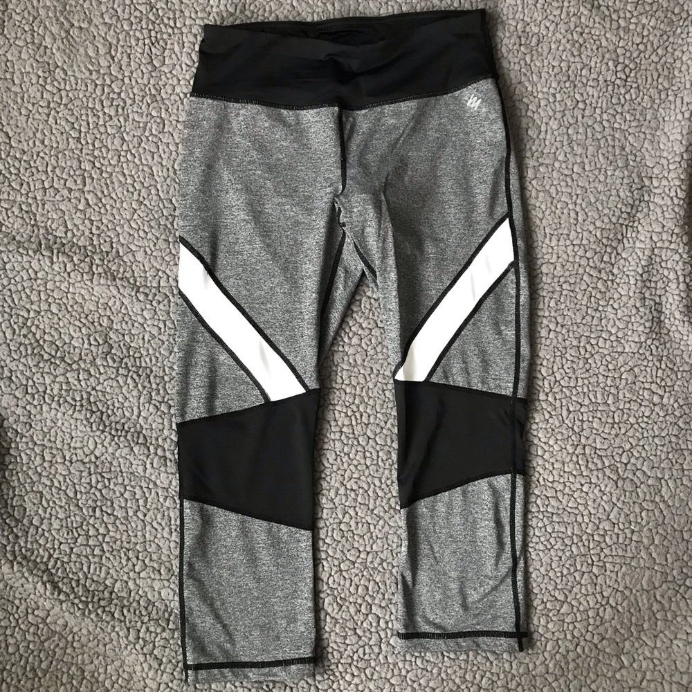 Nicole Miller Capri workout pants